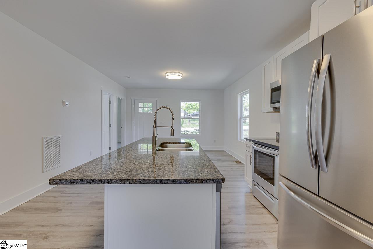 36 Jamison Street Greenville, SC 29611 - Photo 9 of 28 Gallery Image 9