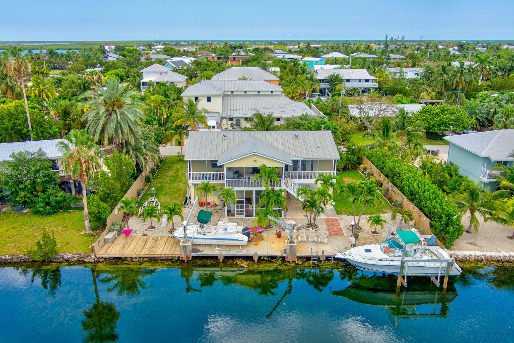 17277 Dolphin St East