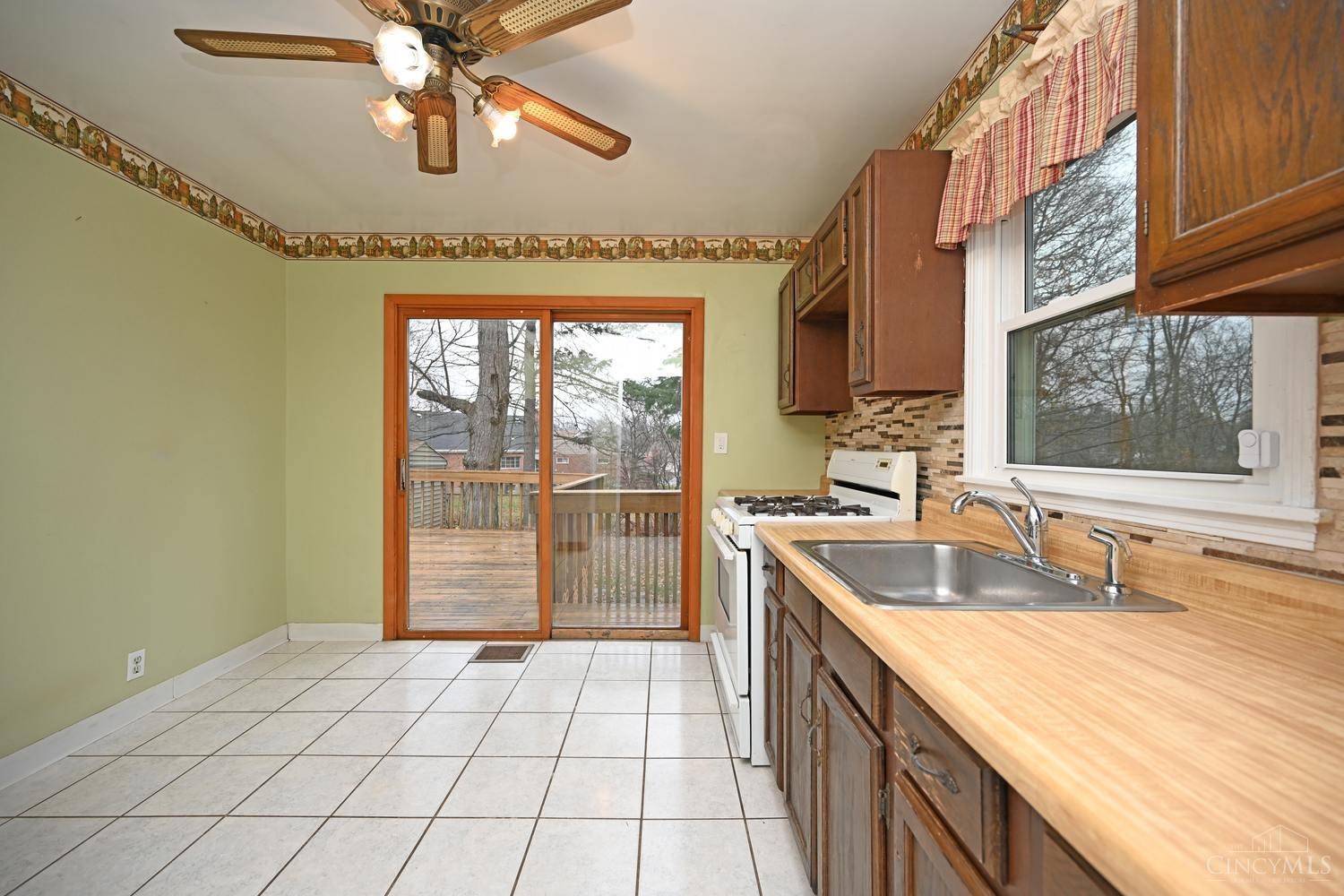 6720 Ridgefield Drive Cincinnati, OH 45224 - Photo 7 of 33 Gallery Image 7