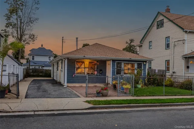 $599,999 | 79 Union Place, Hempstead, NY 11550