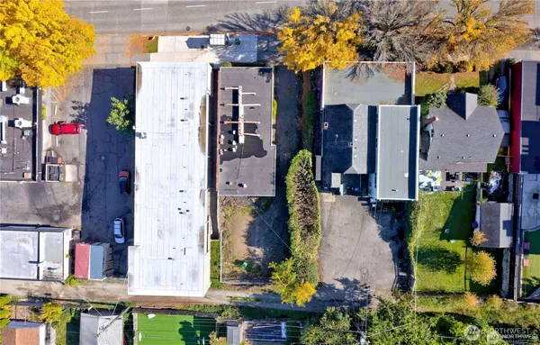 an aerial view of multiple house