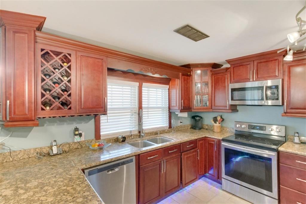 11330 Wardline Road Hammond, LA 70401 - Photo 3 of 25 Gallery Image 3