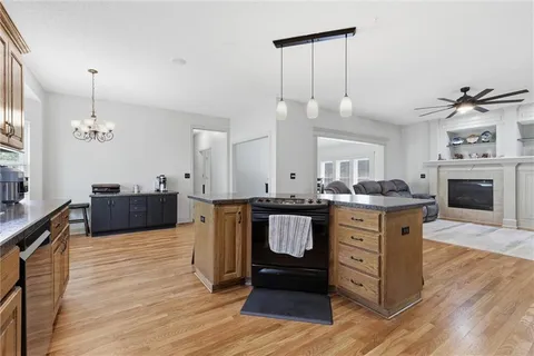$495,000 | 21414 Clearcreek Parkway, Shawnee, KS 66218