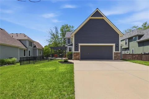 $495,000 | 21414 Clearcreek Parkway, Shawnee, KS 66218