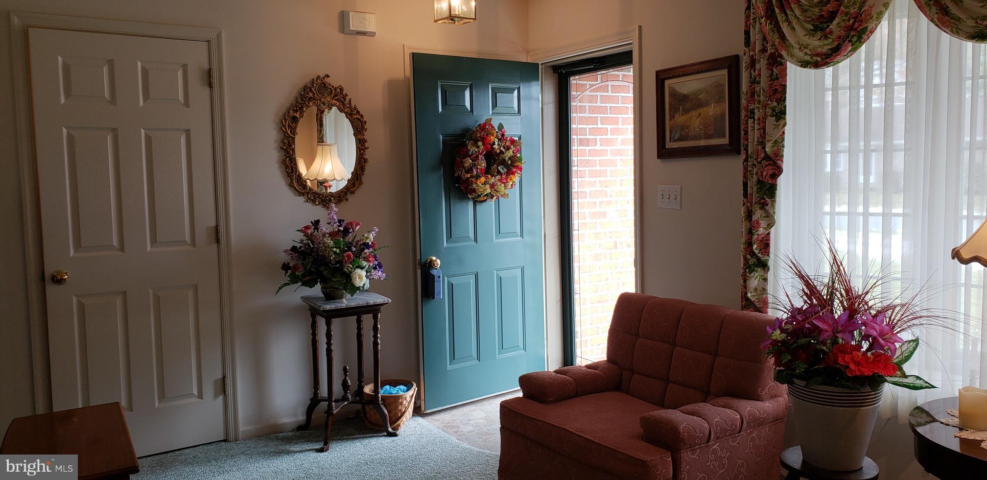 90 Rock Road Ephrata, PA 17522 - Photo 3 of 43 Living Room