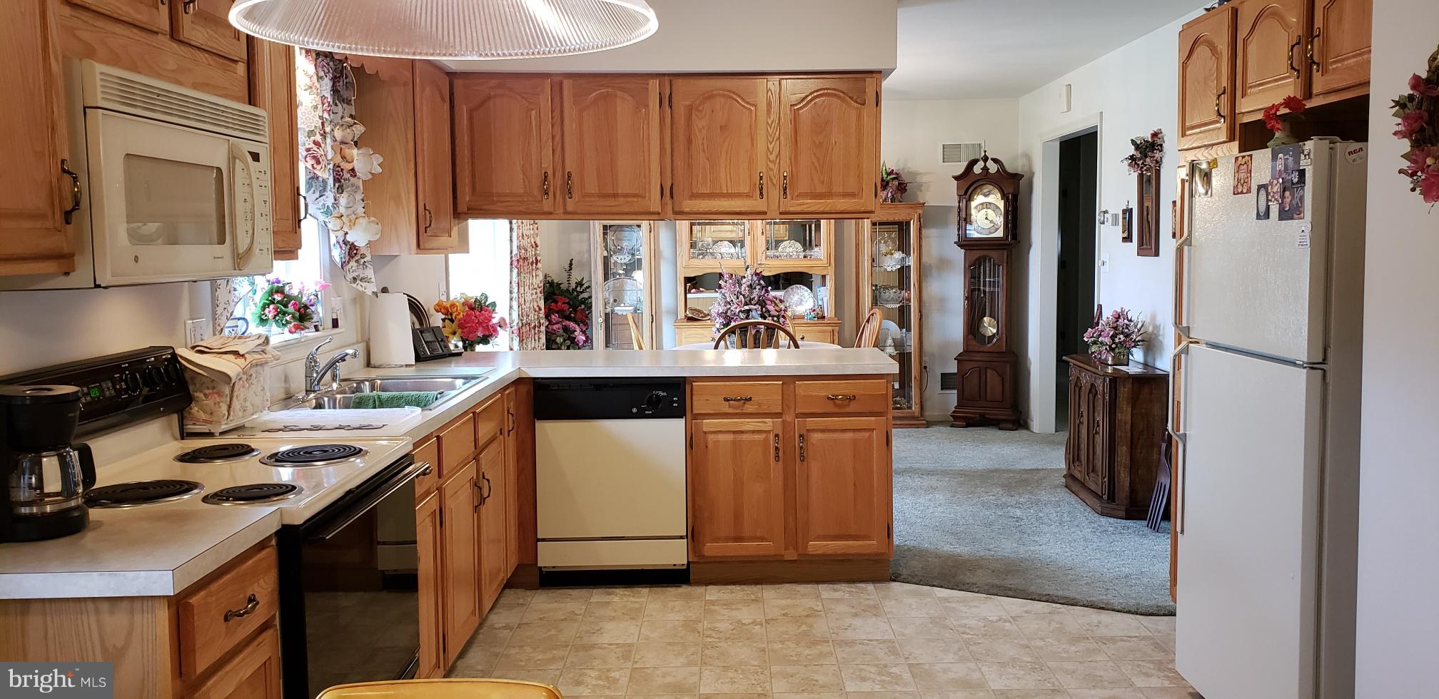90 Rock Road Ephrata, PA 17522 - Photo 10 of 43 Kitchen