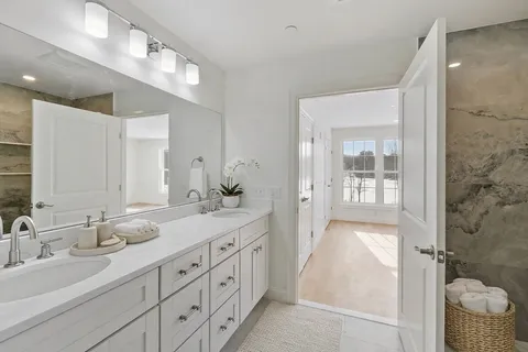 $1,050,000 | 206 West Main Street, Unit 8, Georgetown, MA 01833