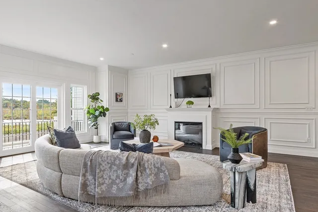 $1,050,000 | 206 West Main Street, Unit 8, Georgetown, MA 01833