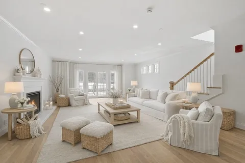 $1,050,000 | 206 West Main Street, Unit 8, Georgetown, MA 01833