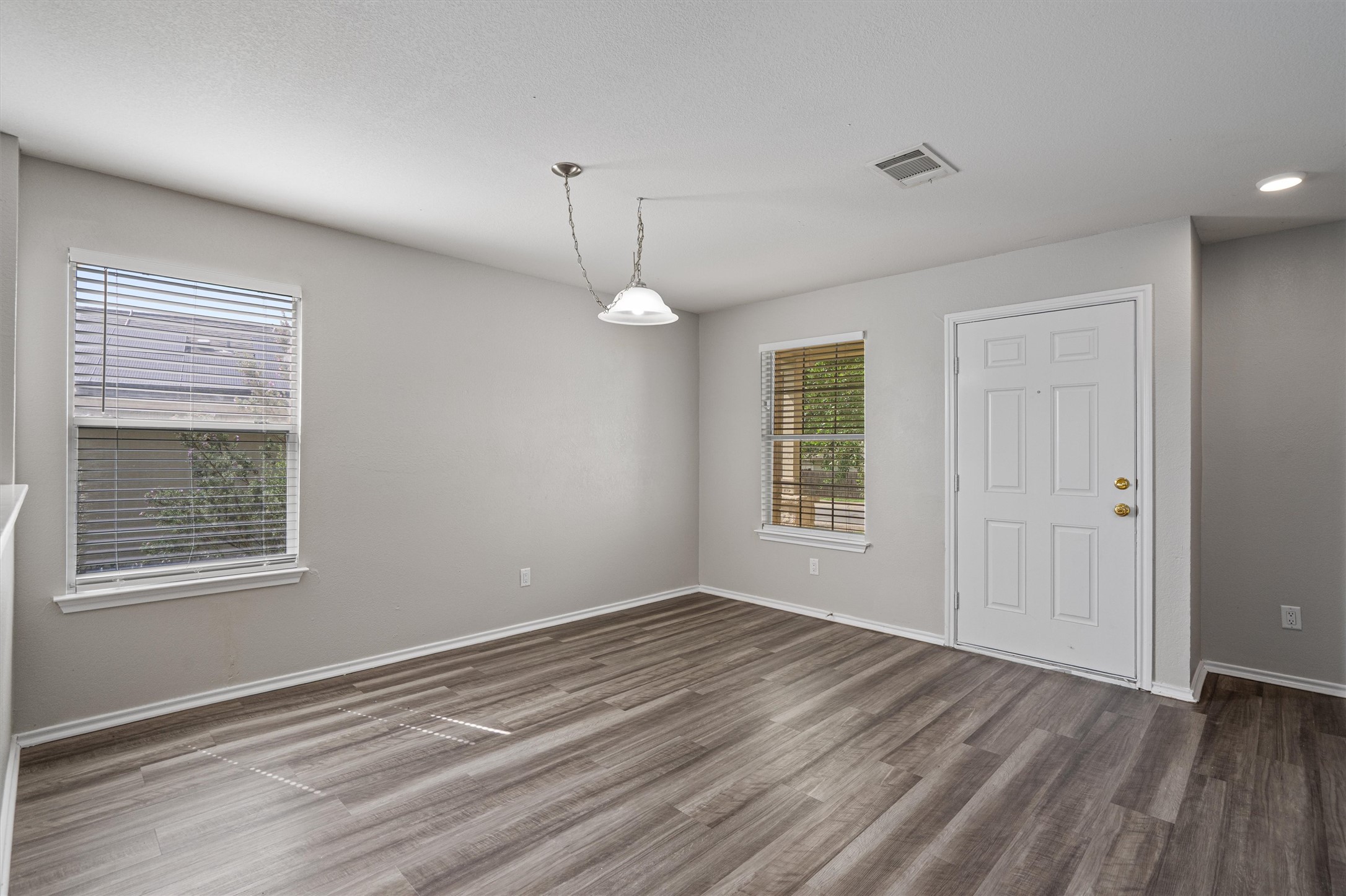 142 Jack Rabbit Lane Buda, TX 78610 - Photo 4 of 38