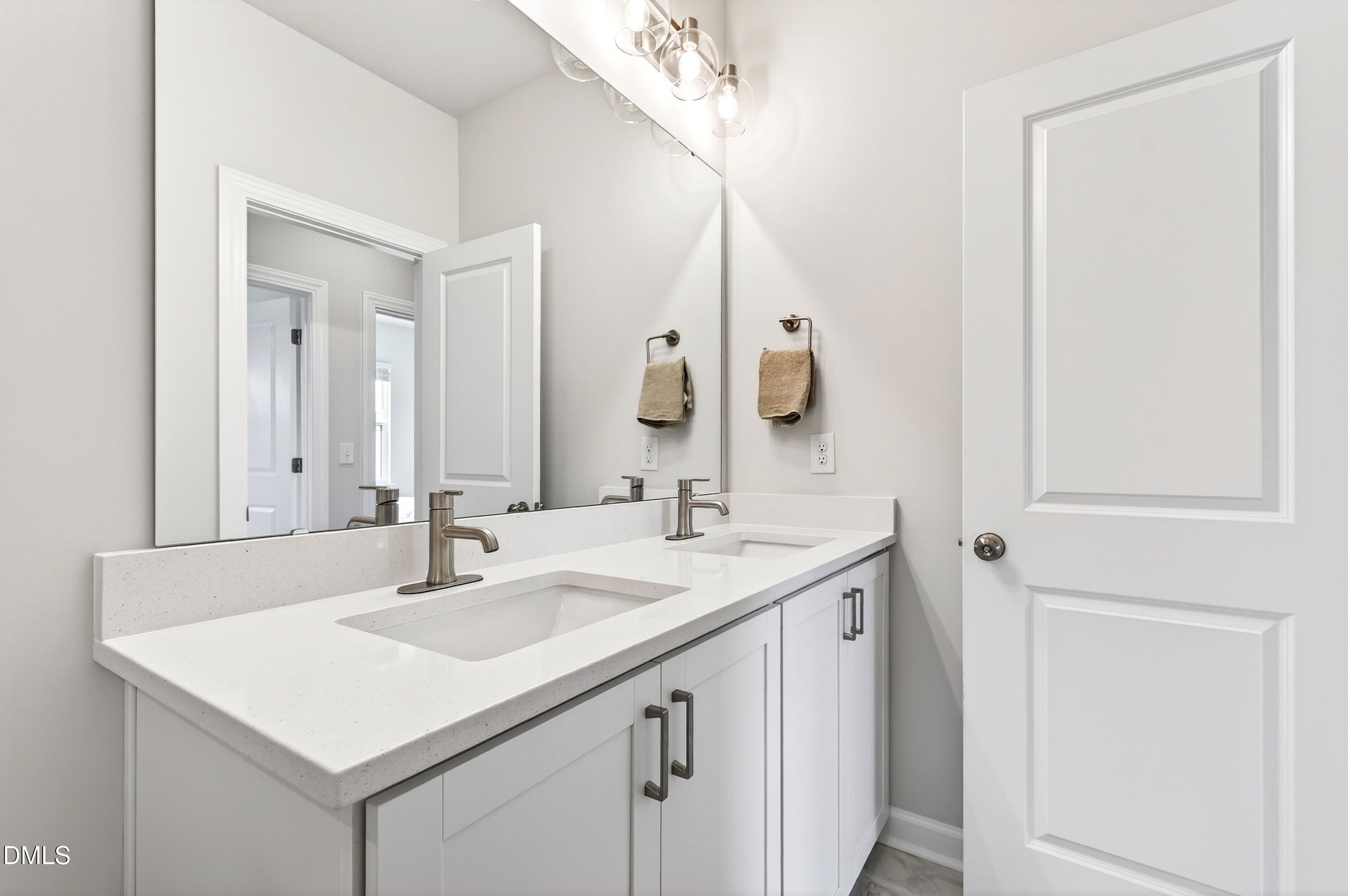 4713 Cypress Tree Lane Raleigh, NC 27612 - Photo 22 of 38 Bathroom 2