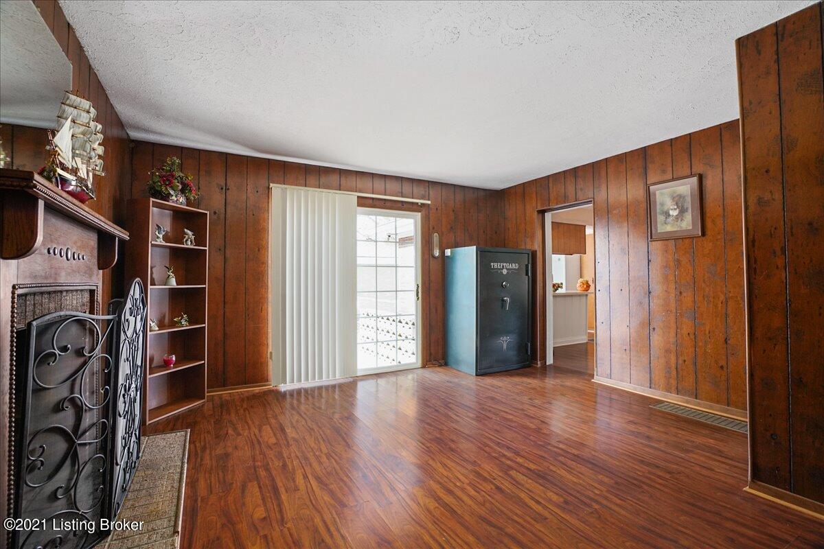 5284 Julia Road Louisville, KY 40258 - Photo 27 of 38 27-5284-27