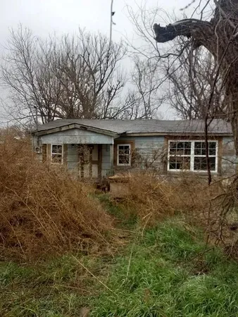 $14,900 | 808 North Garfield Avenue, Rotan, TX 79546