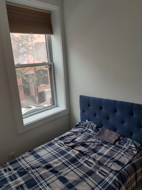 31 Irving Street, Unit 4 Boston, MA 02114 - Photo 13 of 15