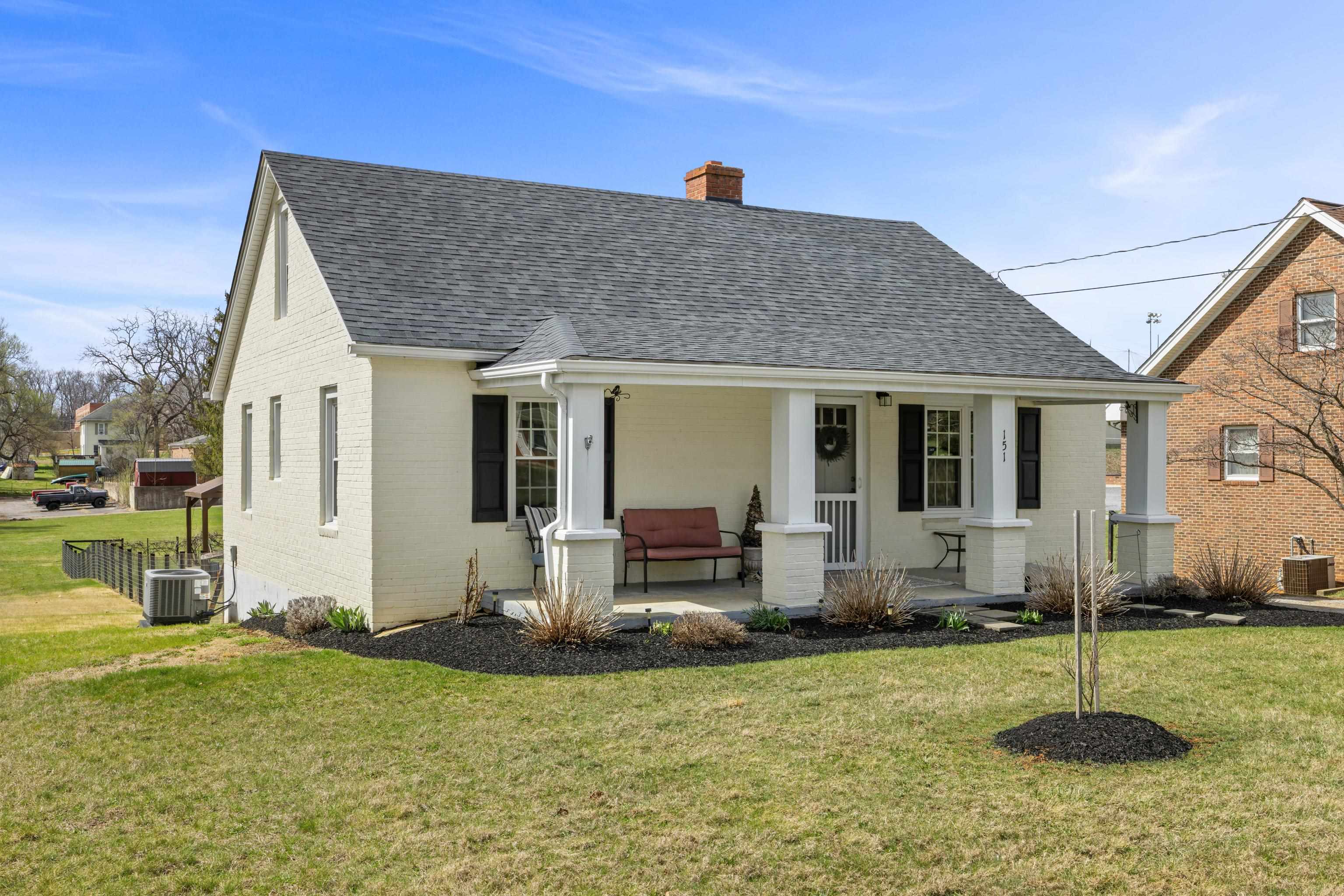 151 Stuart Avenue Stuarts Draft, VA 24477 - Photo 7 of 75