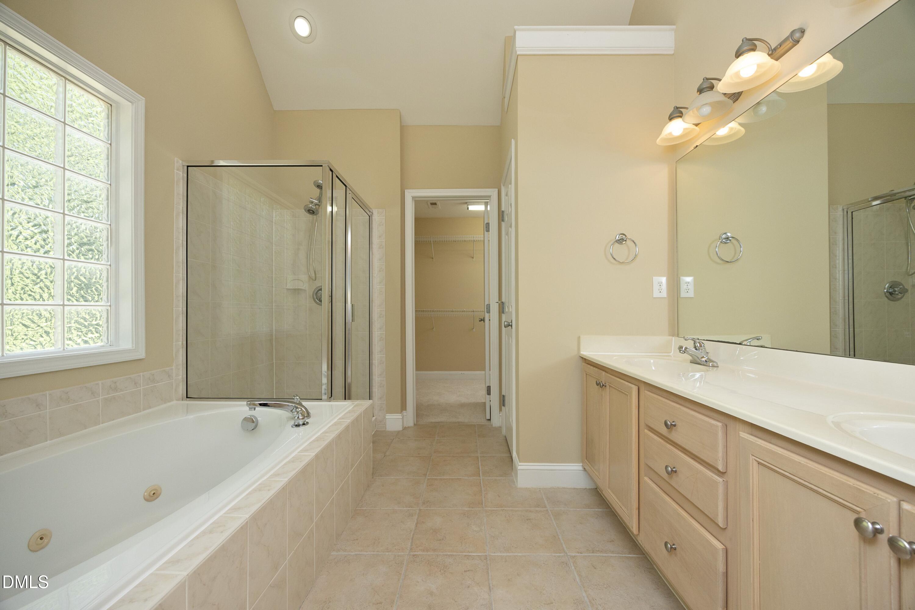 3208 Rockford Road Durham, NC 27713 - Photo 22 of 37 3208 Rockford Primary Full Bath Garden T