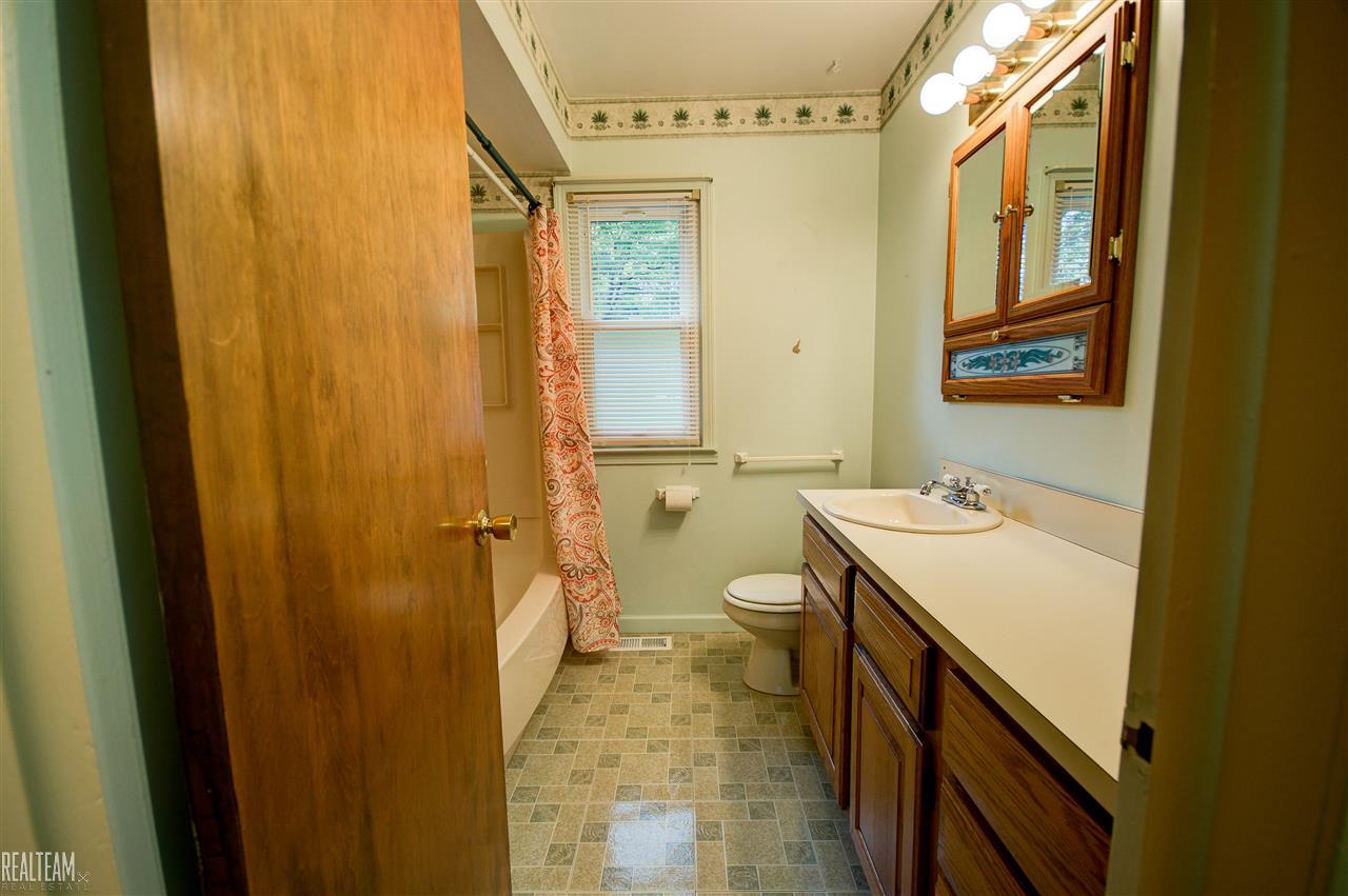 5175 Jamestown Road Utica, MI 48317 - Photo 7 of 20