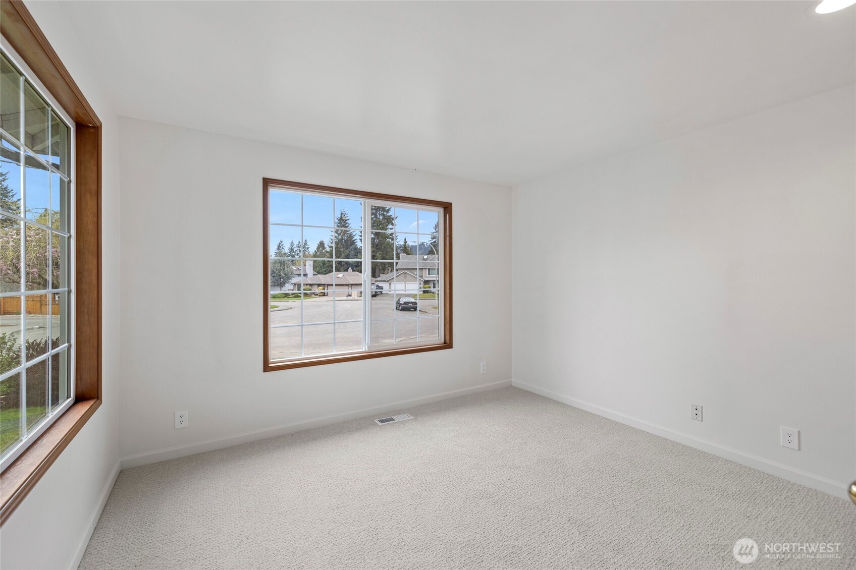 2064 Hoquiam Court Northeast Renton, WA 98059 - Photo 17 of 40