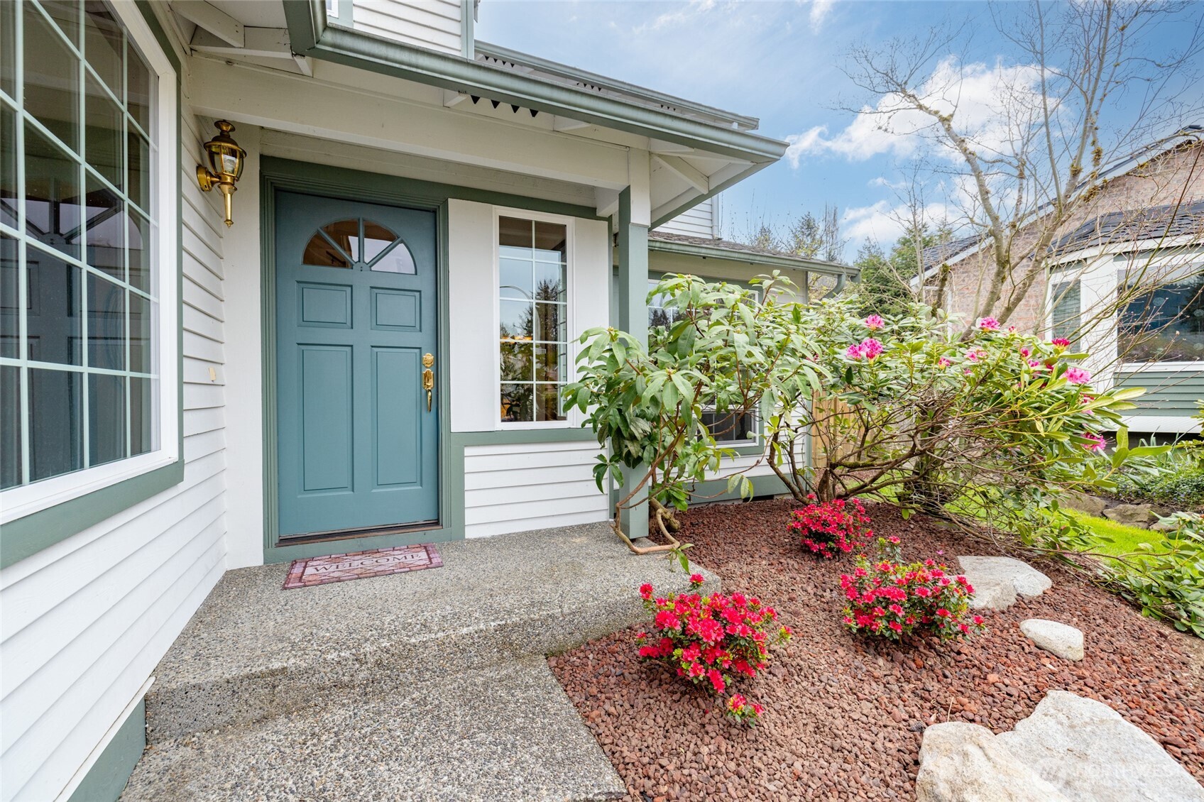 2064 Hoquiam Court Northeast Renton, WA 98059 - Photo 2 of 40