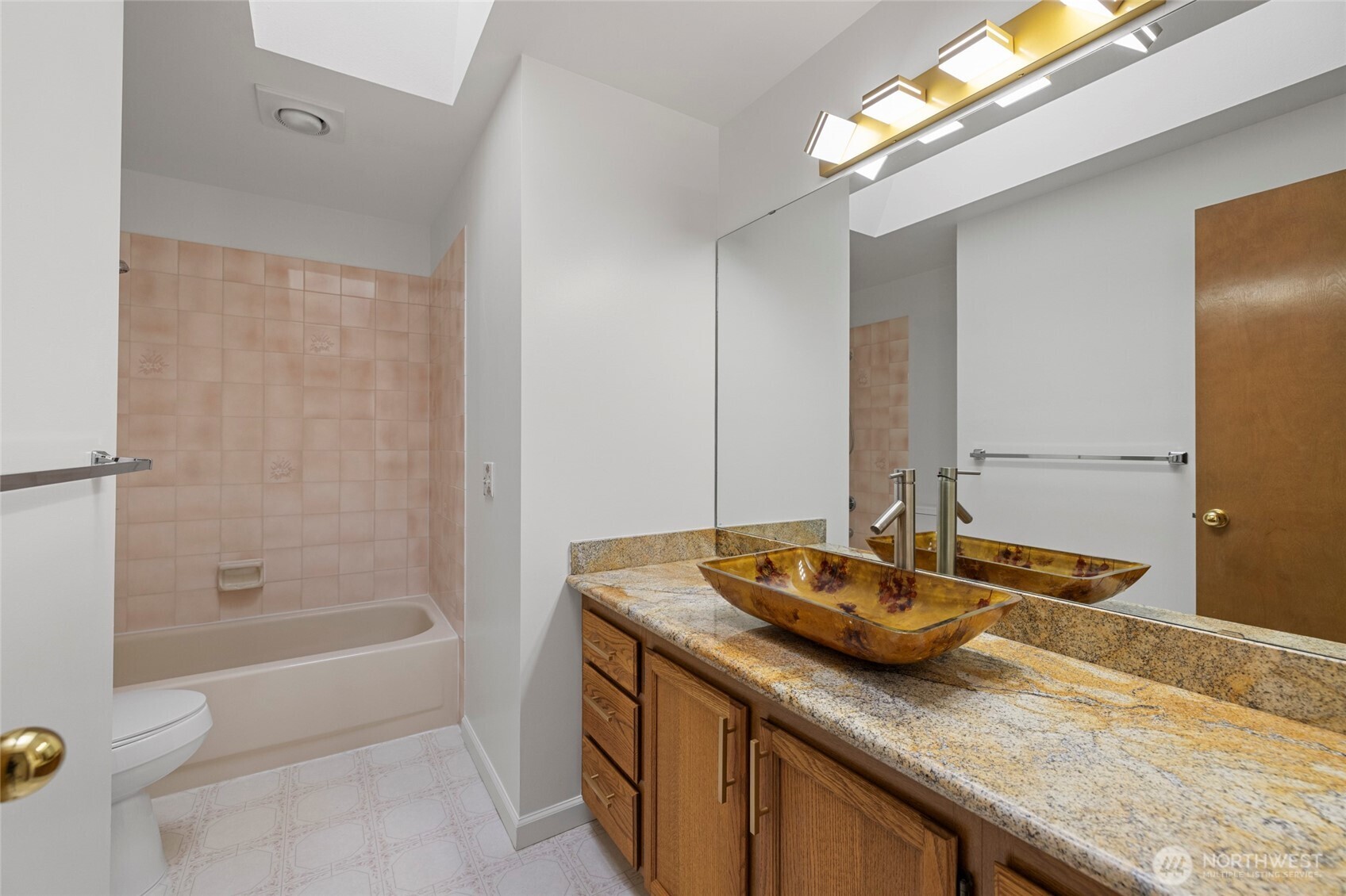 2064 Hoquiam Court Northeast Renton, WA 98059 - Photo 23 of 40