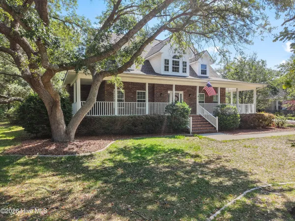 $675,000 | 1008 Newton Drive Southeast, Southport, NC 28461