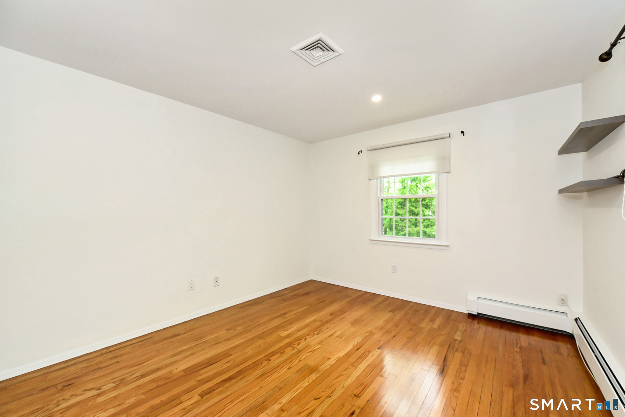 17 Grey Hollow Road Norwalk, CT 06850 - Photo 23 of 39