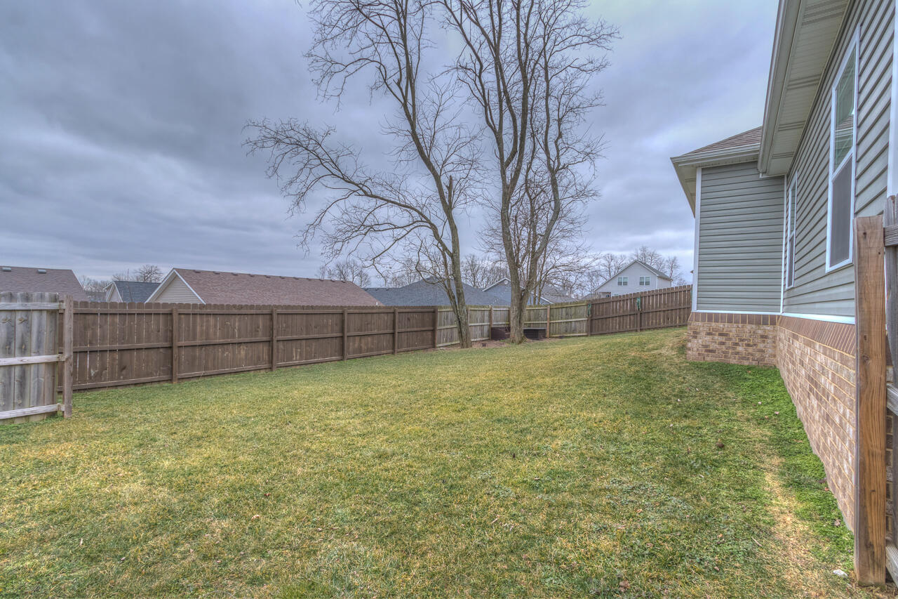 144 Dalton Road Georgetown, KY 40324 - Photo 3 of 26 071-144-Dalton-Rd-Georgetown-KY-40324-SM
