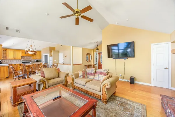 $798,000 | 295 Fairway Drive, Lake Arrowhead, CA 92352