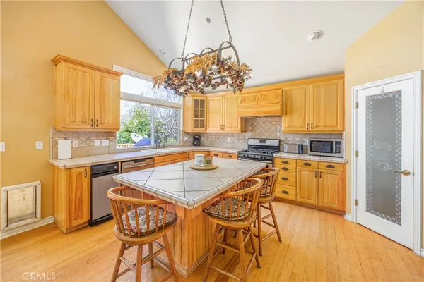 $798,000 | 295 Fairway Drive, Lake Arrowhead, CA 92352