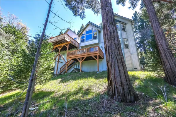 $798,000 | 295 Fairway Drive, Lake Arrowhead, CA 92352
