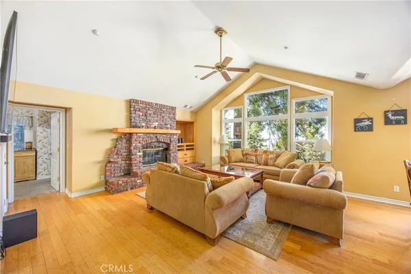 $798,000 | 295 Fairway Drive, Lake Arrowhead, CA 92352