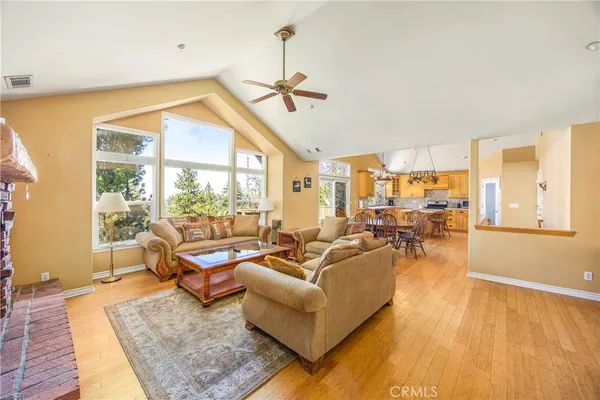 $798,000 | 295 Fairway Drive, Lake Arrowhead, CA 92352