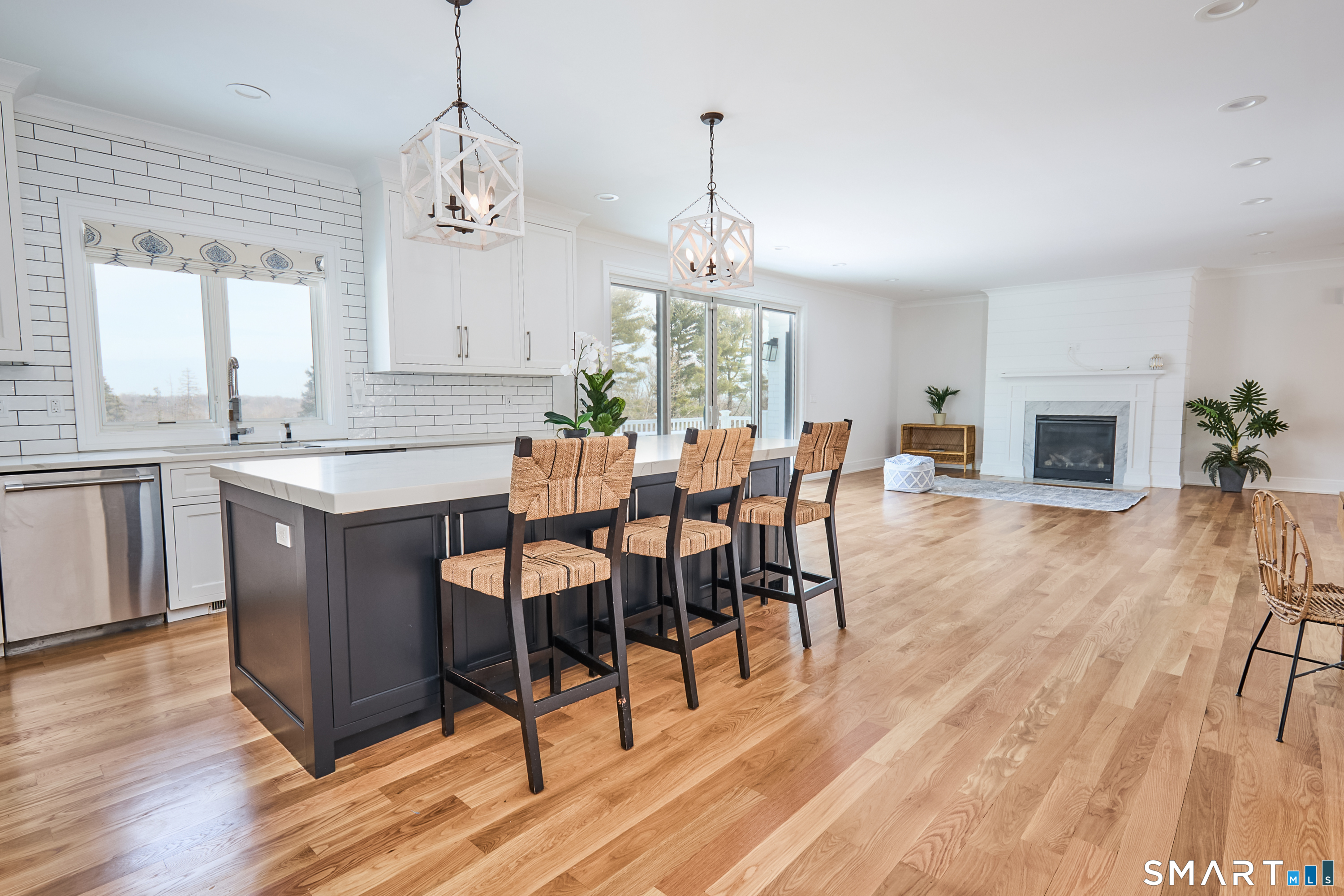 70 Meadow Ridge Road Fairfield, CT 06890 - Photo 8 of 40