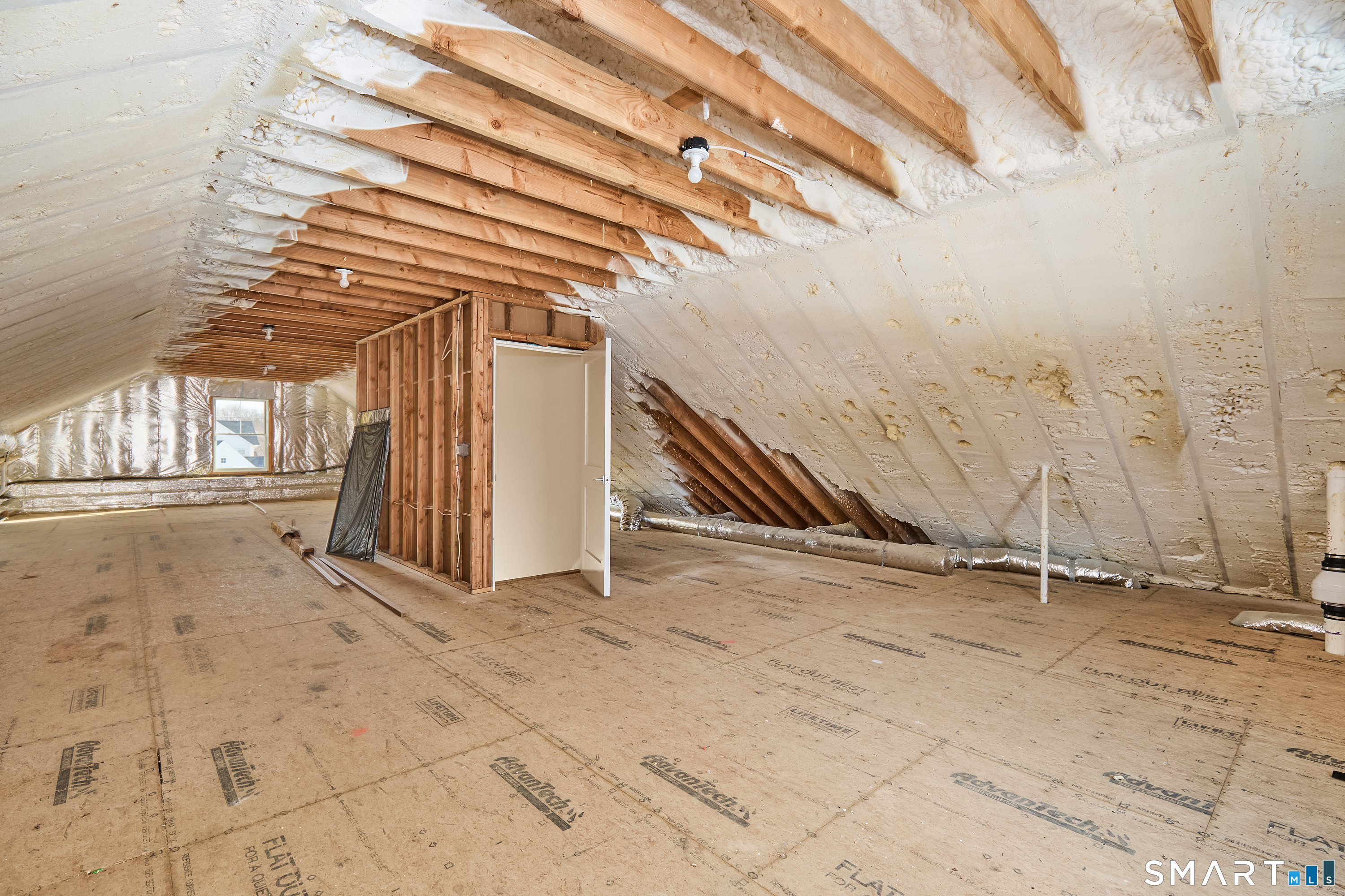 70 Meadow Ridge Road Fairfield, CT 06890 - Photo 32 of 40