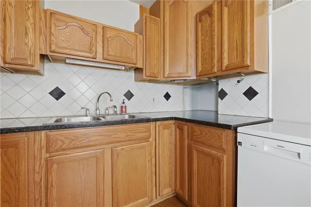 $199,900 | 899 Williams Street, Excelsior Springs, MO 64024