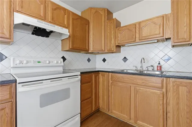 $199,900 | 899 Williams Street, Excelsior Springs, MO 64024