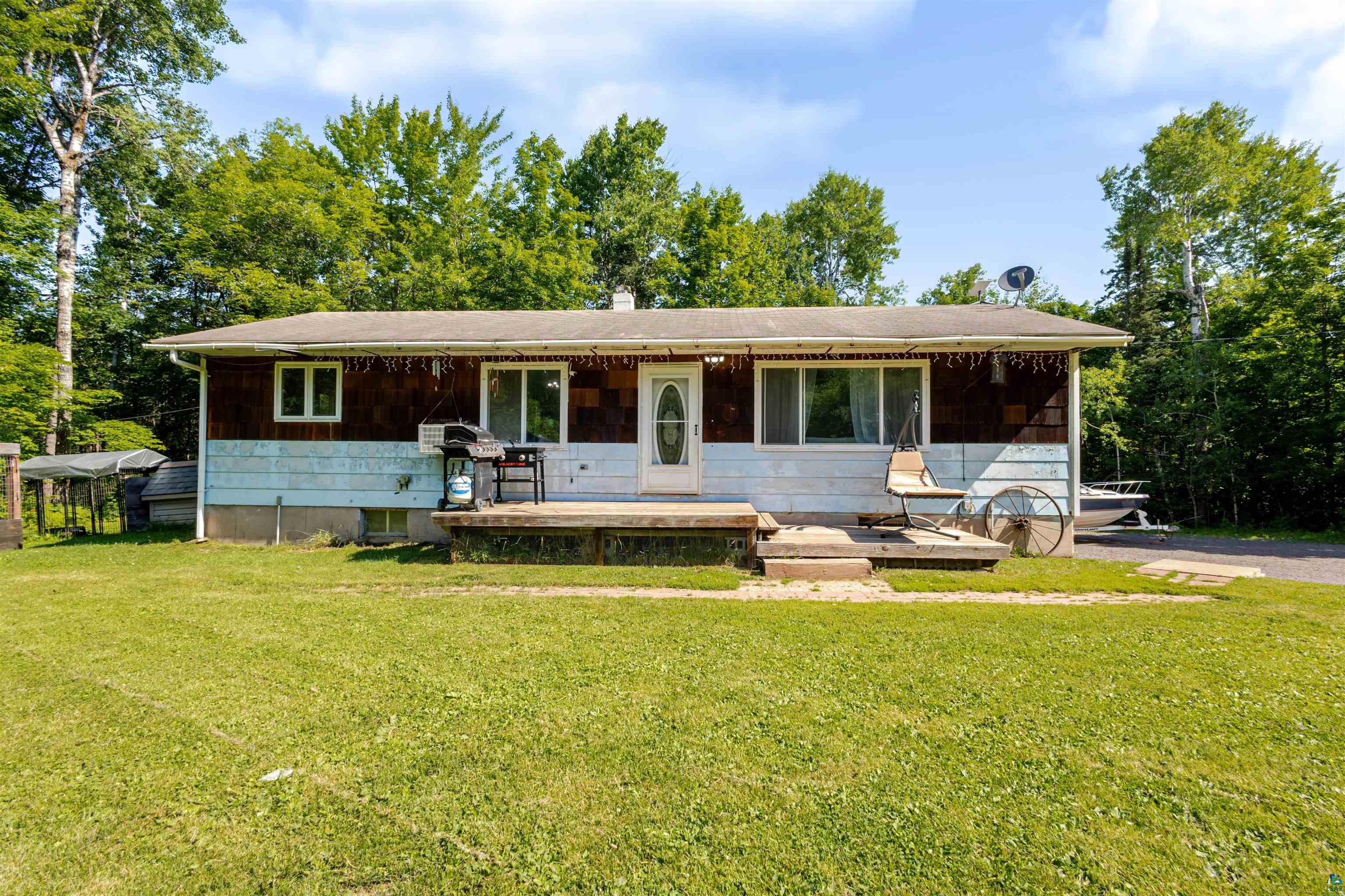 5539 South Darrow Road Superior, WI 54880 - Photo 2 of 19