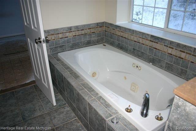8080 North Gregory Road Fowlerville, MI 48836 - Photo 13 of 22 Master Bath