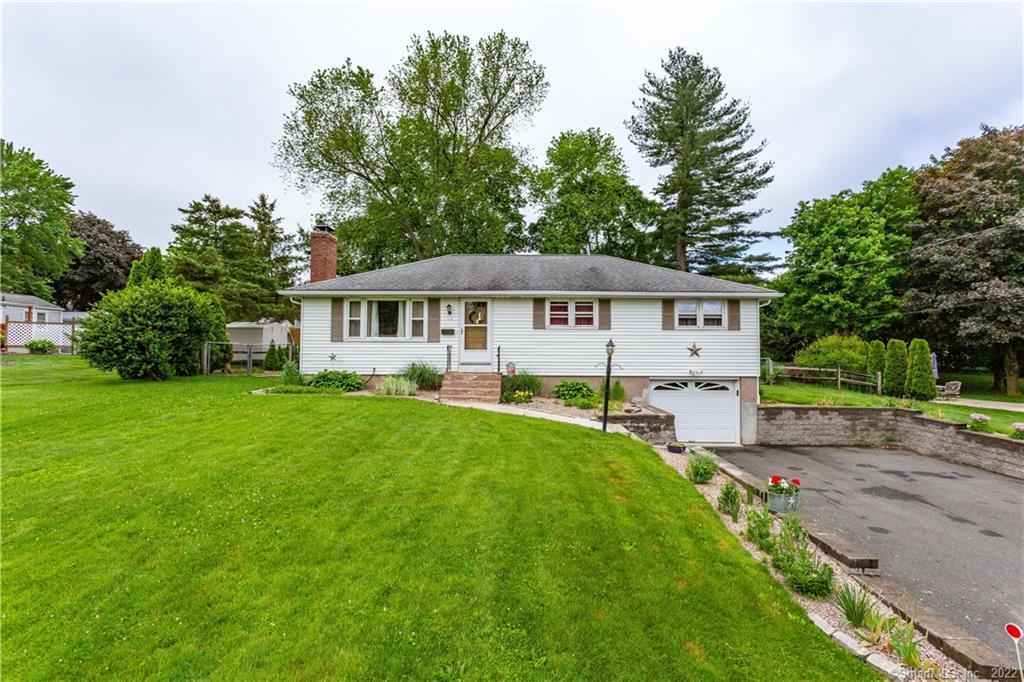 12 Palmer Road Portland, CT 06480 - Photo 1 of 1
