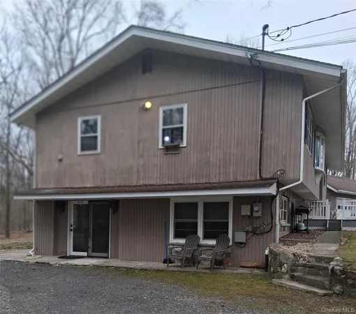 $1,300 | 18 A Ugo Drive, Unit A, Newburgh, NY 12550