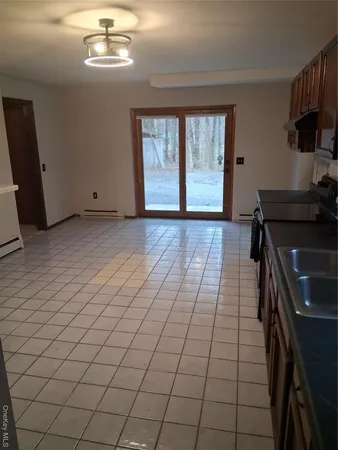 $1,300 | 18 A Ugo Drive, Unit A, Newburgh, NY 12550