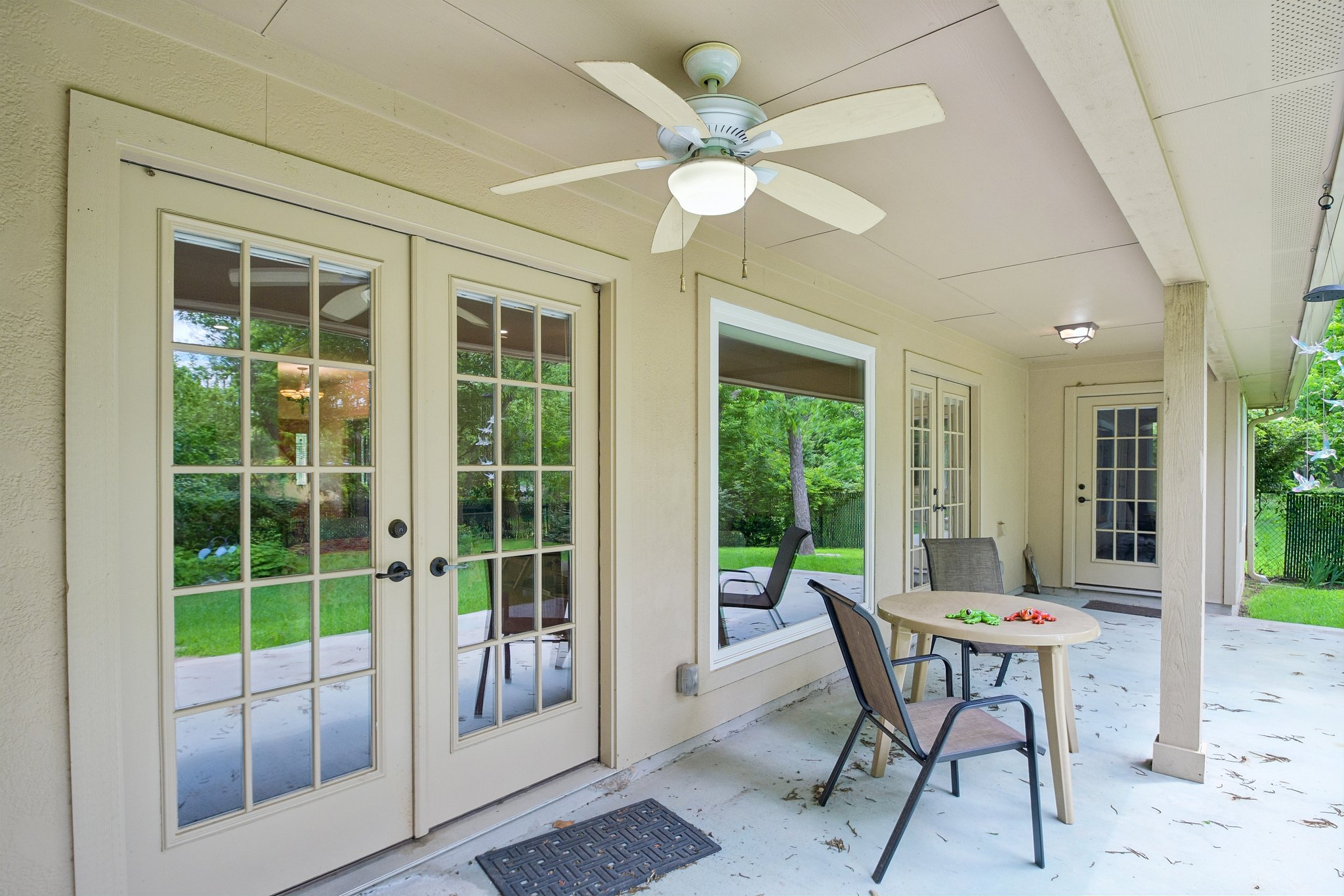 307 West 4th Street Elgin, TX 78621 - Photo 33 of 40 Covered patio with a ceiling fan, recessed lighting, and multiple exterior access points