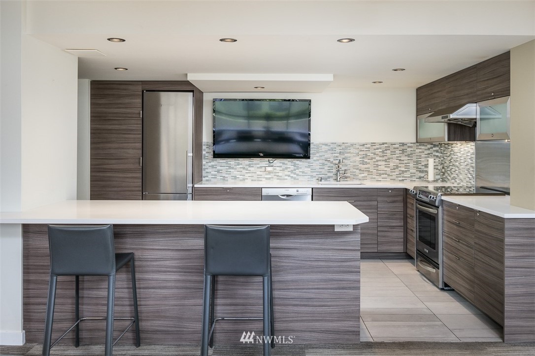 2201 3rd Avenue, Unit 1404 Seattle, WA 98121 - Photo 19 of 25