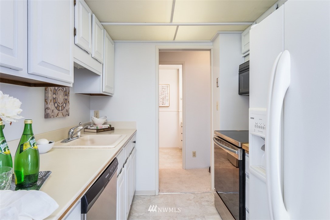 2201 3rd Avenue, Unit 1404 Seattle, WA 98121 - Photo 9 of 25
