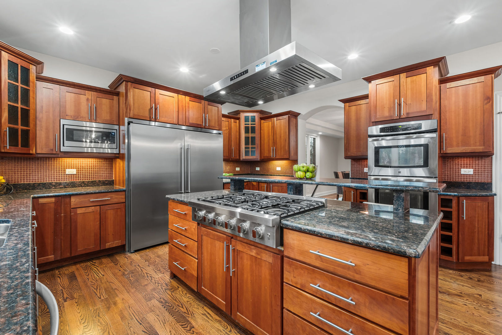 3202 Dell Place Glenview, IL 60025 - Photo 7 of 45