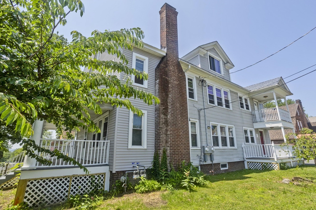 424 Carew Street Springfield, MA 01104 - Photo 4 of 10