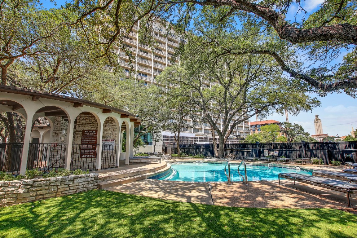 1801 Lavaca Street, Unit 5F Austin, TX 78701 - Photo 27 of 37