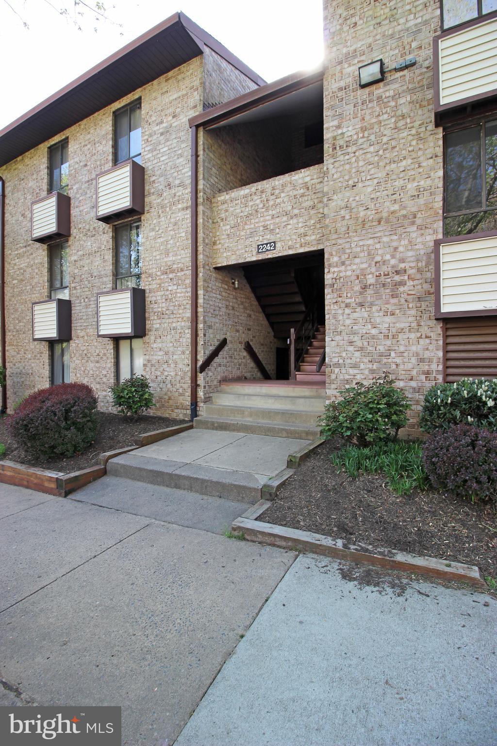 2242 Castle Rock Square, Unit 12C Reston, VA 20191 - Photo 1 of 28