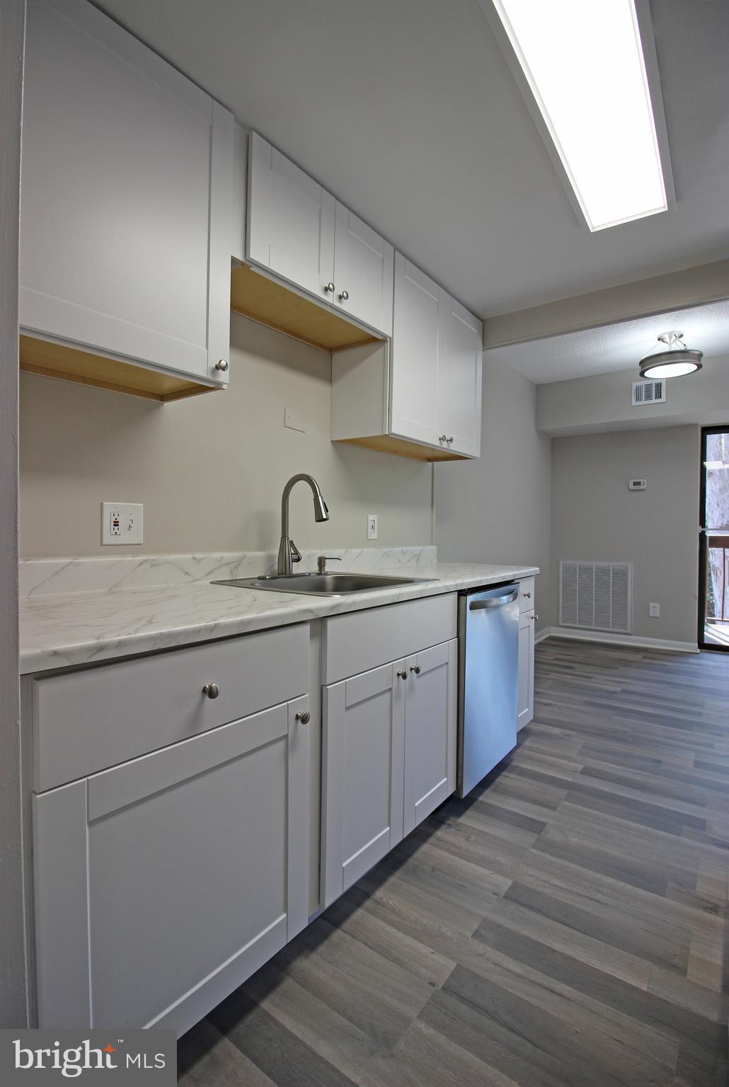 2242 Castle Rock Square, Unit 12C Reston, VA 20191 - Photo 2 of 28