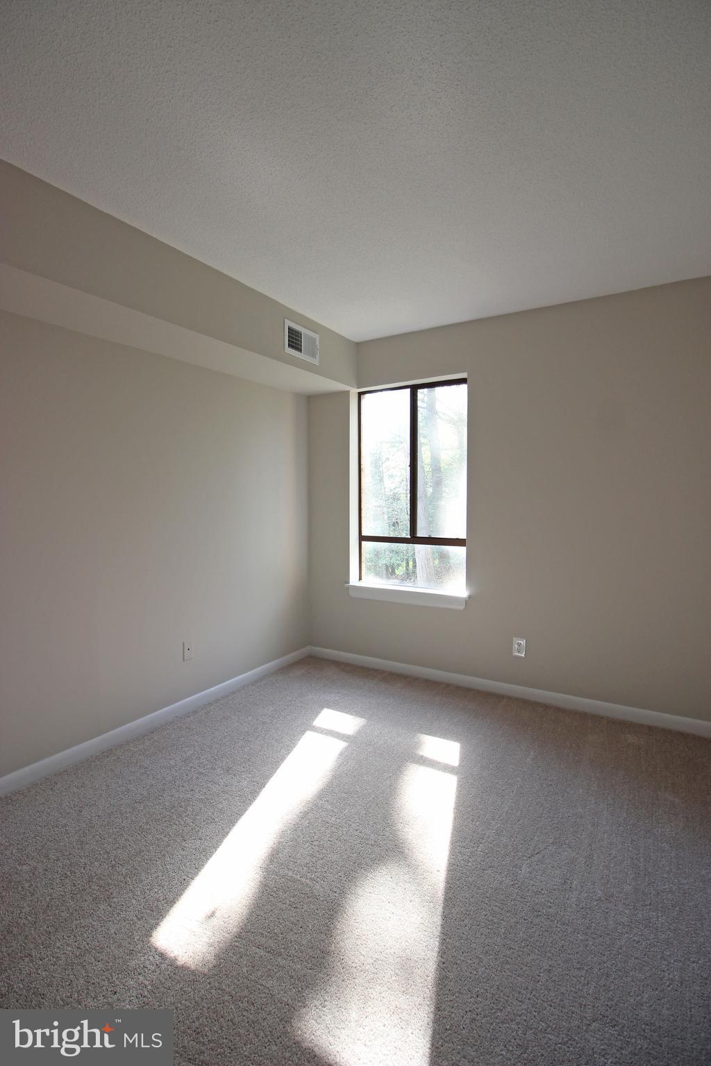 2242 Castle Rock Square, Unit 12C Reston, VA 20191 - Photo 23 of 28